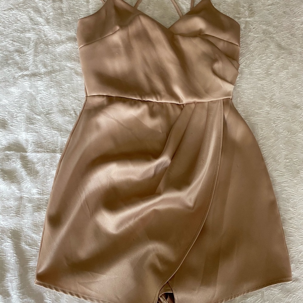 🌵Silk nude skort playsuit - Picture 2 of 4